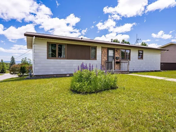 1634 Cliff Ave, Duluth, MN 55811