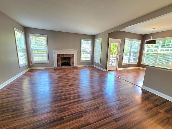 5th image of 7152 Connaught Dr