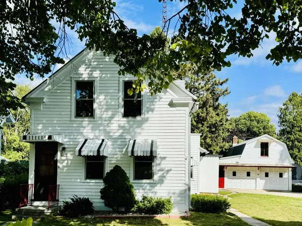 1321 S 12th STREET, Manitowoc, WI 54220