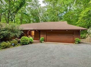 387 Carolina Dr, Tryon, NC 28782