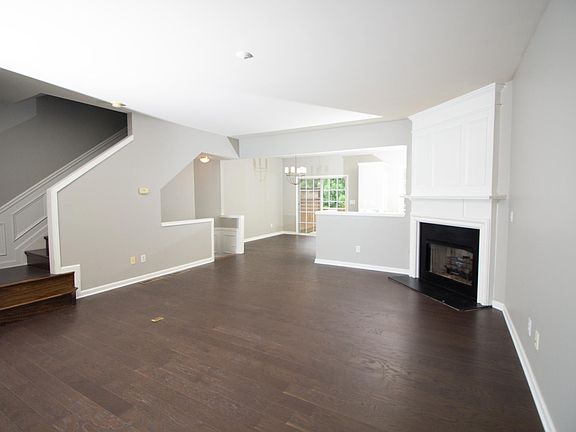 Main Level - Living Room w/ gas fireplace