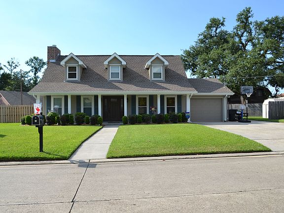 2nd image of 304 Schlief Dr