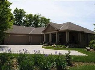 13124 N 73rd Plz, Omaha, NE 68122