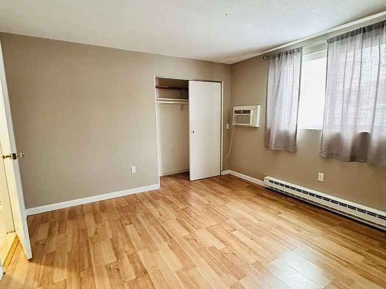 11 Weld St #12 — Photo 6