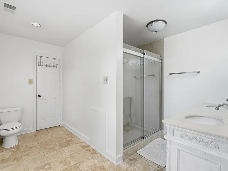 6306 Dunaway Ct — Photo 45