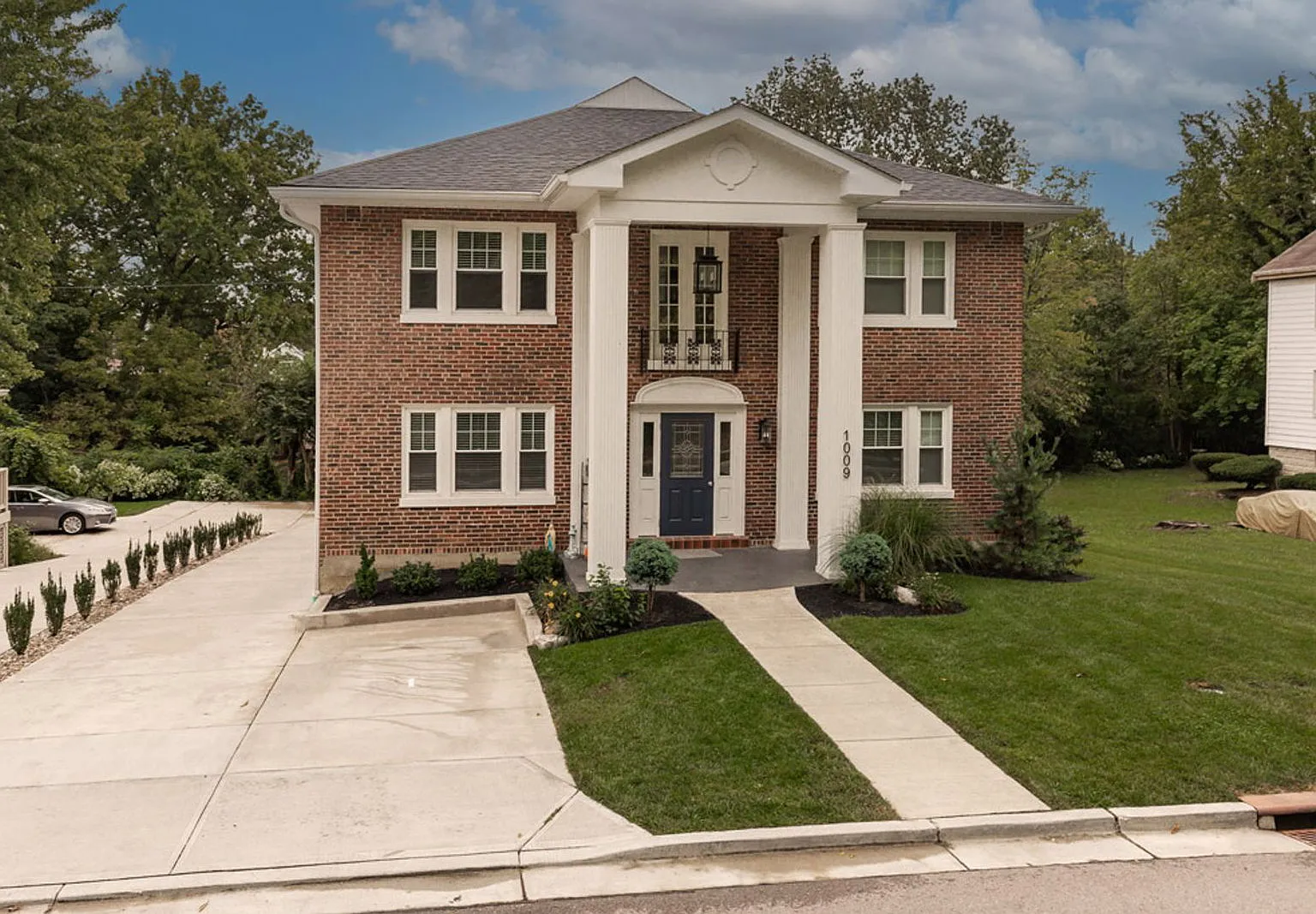 2 bed, 1.0 bath, $1,440 — Photo 1