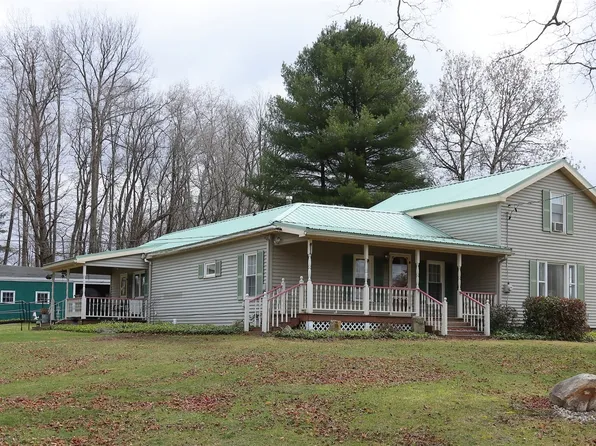 700 Spencer Rd, Corry, PA 16407