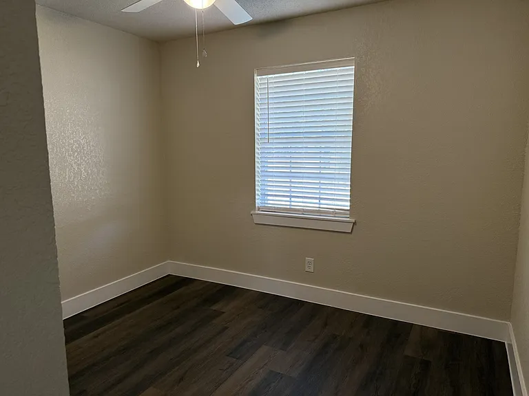 4806 Pinson Dr — Photo 5