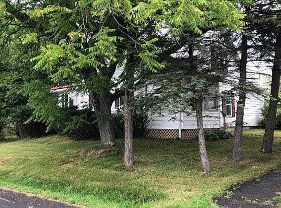 2nd image of 538 Oak Hill Rd
