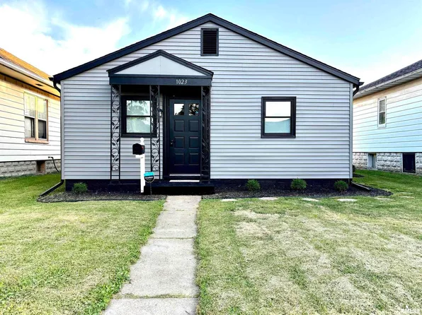 1023 E Broadway, Centralia, IL 62801