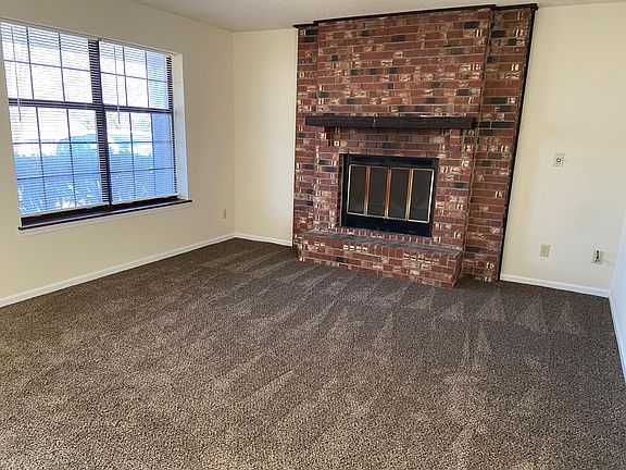 Living room (fireplace is non-functional).