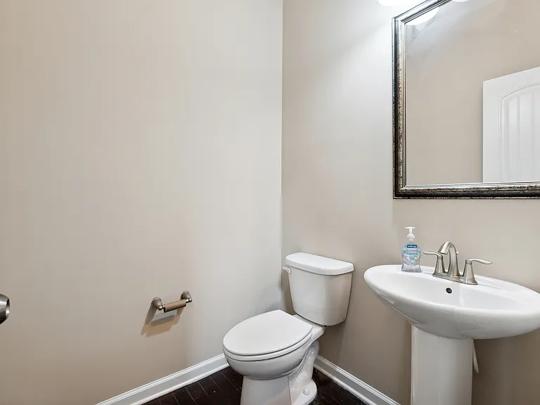 1190 Hampton Oaks Dr — Photo 20