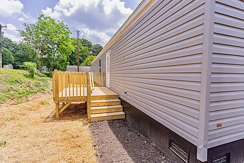 923 W Lee Rd Photo 1