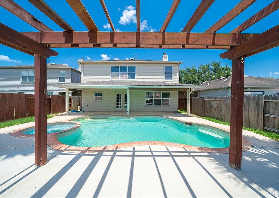1st image of 7214 Wisteria Chase Pl