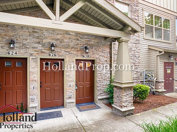 2nd image of 630 NE Garswood Ln