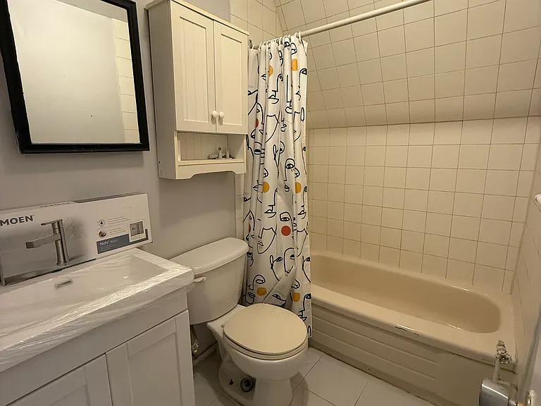 457 Somerset St W #3 — Photo 5