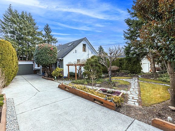 4th image of 1196 Habgood St
