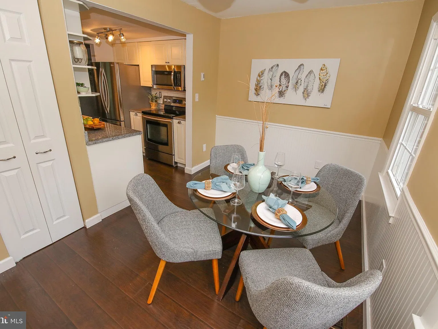 3 bed, 1800 sqft, $2,800 — Photo 4