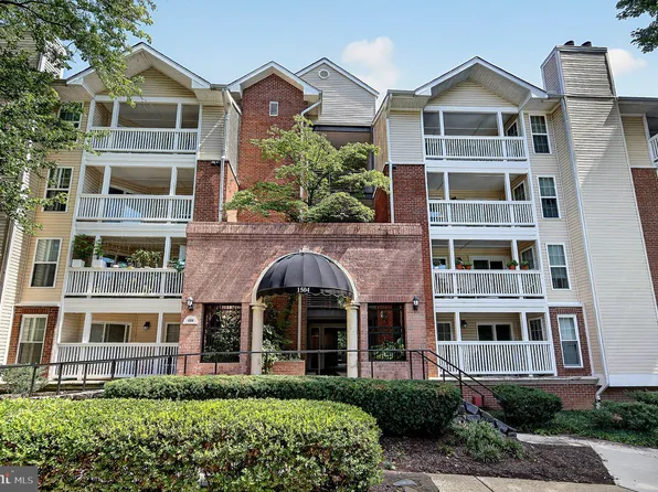 1504 Lincoln Way APT 216, McLean, VA 22102