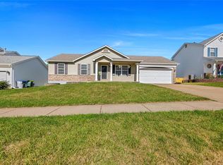 251 Cherrywood Parc Dr, O'Fallon, MO 63368