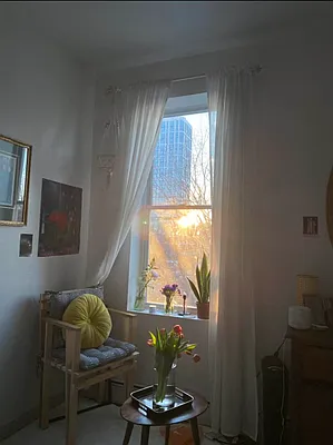 Rented by Delmark Realty LLC | media 16