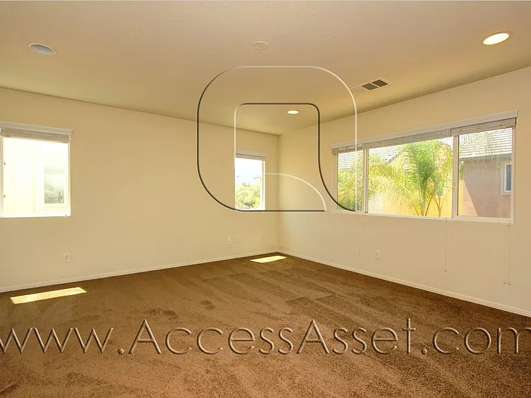 32009 Merano St — Photo 12