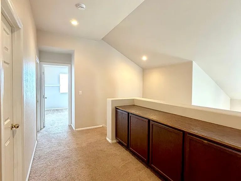 8346 Fame Ave — Photo 17