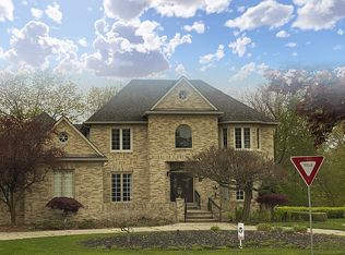 2920 River Trail Dr, Rochester Hills, MI 48309