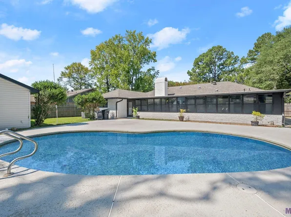 945 Marlbrook Dr, Baton Rouge, LA 70815