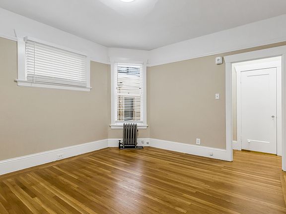 3rd image of 825 Pine St #835-11