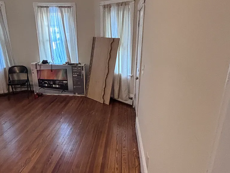 Lowell Ave — Photo 15