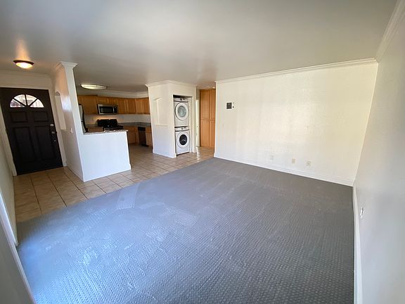 4th image of 1324 Iris Ave Unit 5