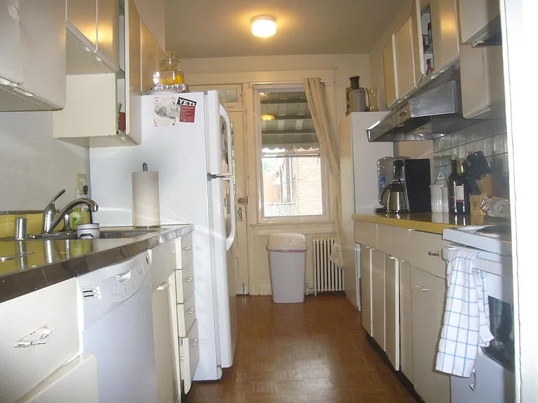 3910 Benton St NW — Photo 7