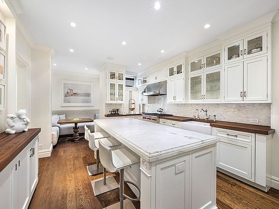 3rd image of 983 Park Ave #12C