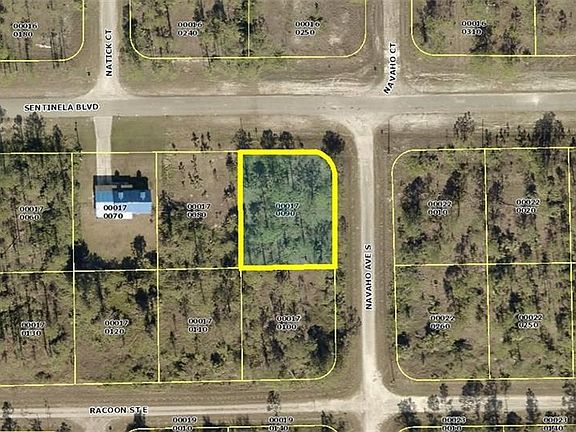 3rd image of 1218 Sentinela Blvd