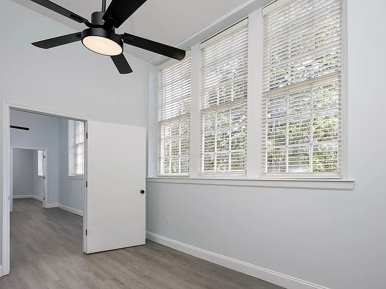 Elmwood Lofts — Photo 10