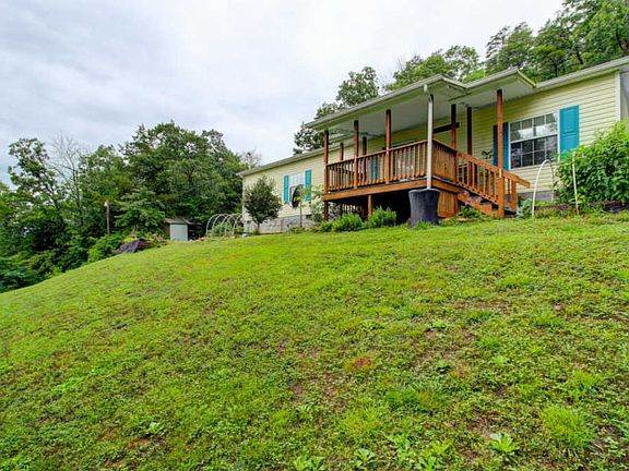 2nd image of 112 Lochmere Dr