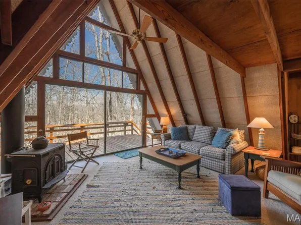 269 Wanderfern Woods Dr, Innsbrook, MO 63390