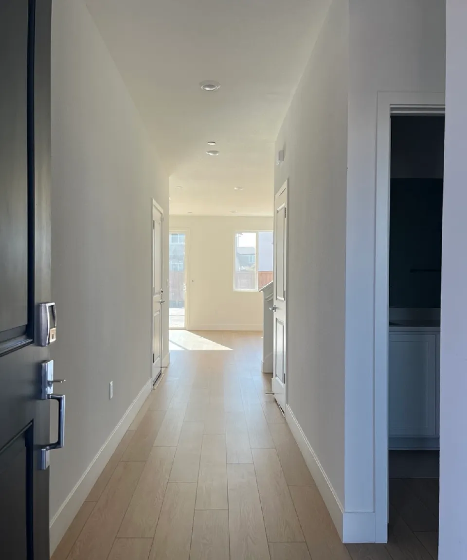 4 bed, 2140 sqft, $3,200 — Photo 2