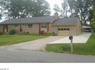 3925 Durrette Dr, North Chesterfield, VA 23237