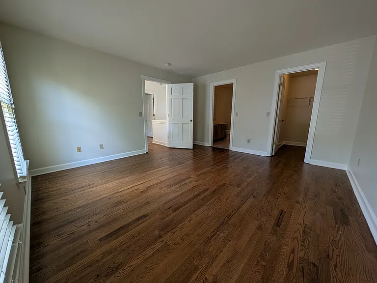 407 Clairton Ct #1 — Photo 35