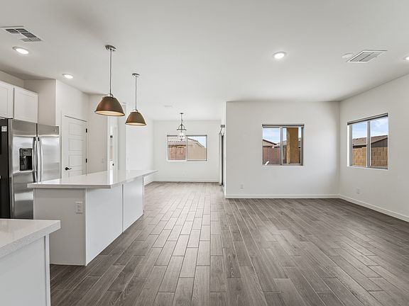 3rd image of 35419 W Santa Monica Ave
