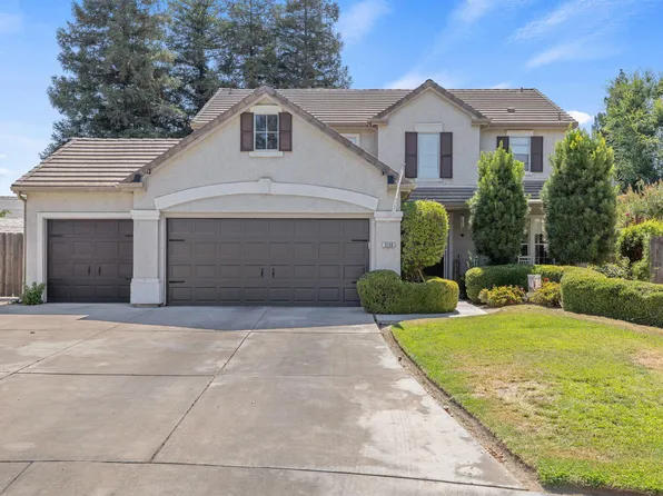 3136 S Peppertree Court, Visalia, CA 93277