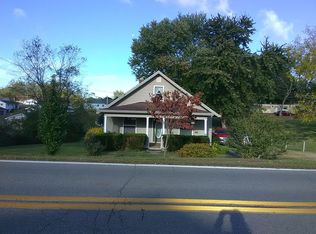 1229 Core Rd, North Parkersburg, WV 26104