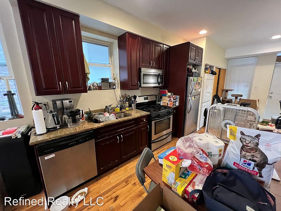 1st image of 3219 S Lituanica Ave #11250885