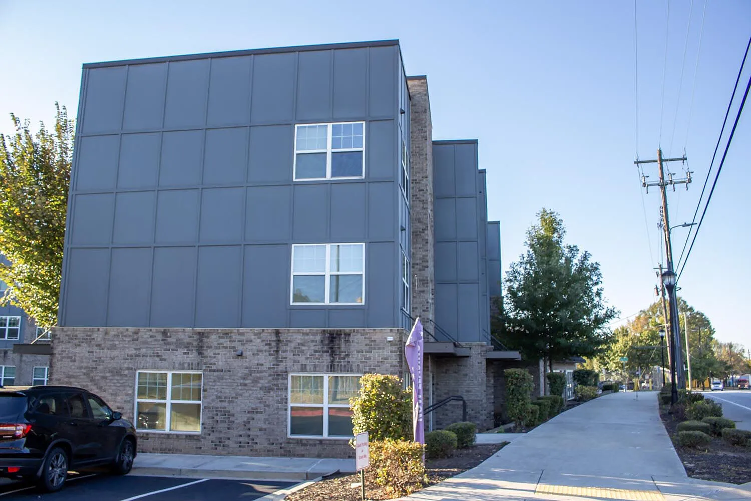 Adair Court — Photo 4