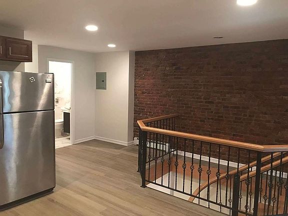 5th image of 455 Van Buren St #1L