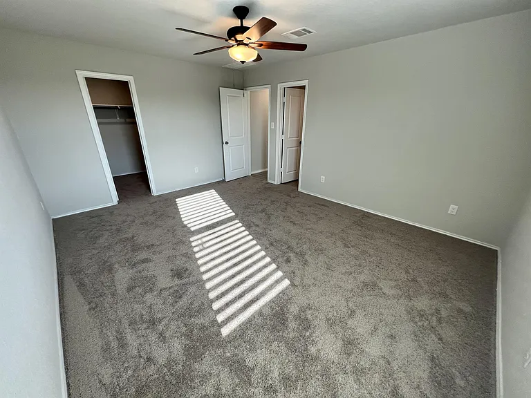 2824 Rosefinch — Photo 15