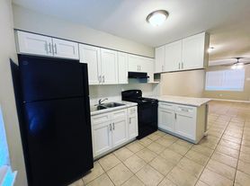 101 E Tidwell Rd