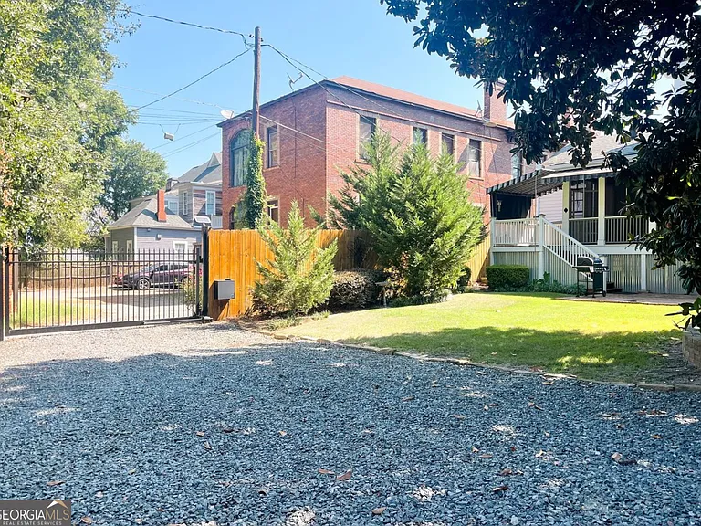 305 Orange St — Photo 32